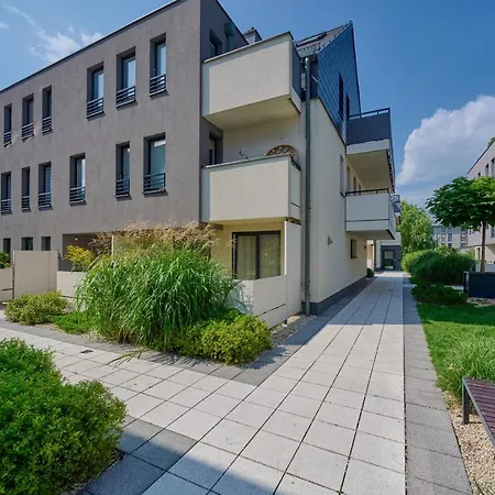 Elegant 1 Bedroom With Balcony In By Renters * ヴロツワフ