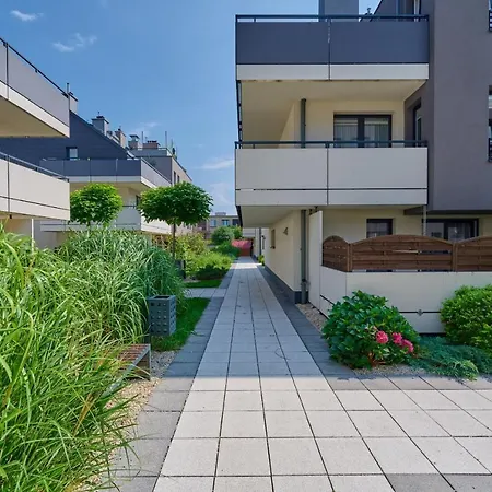 アパート Elegant 1 Bedroom With Balcony In By Renters