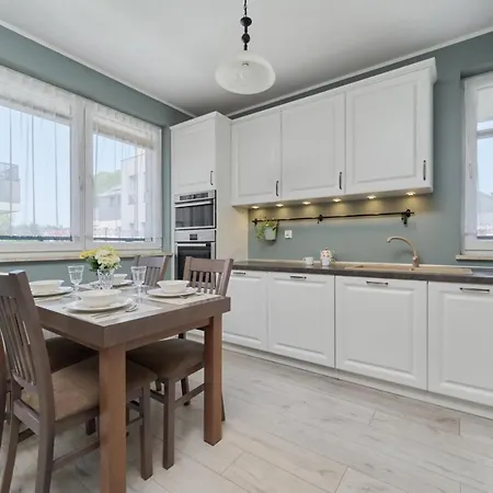 Elegant 1 Bedroom With Balcony In By Renters アパート *